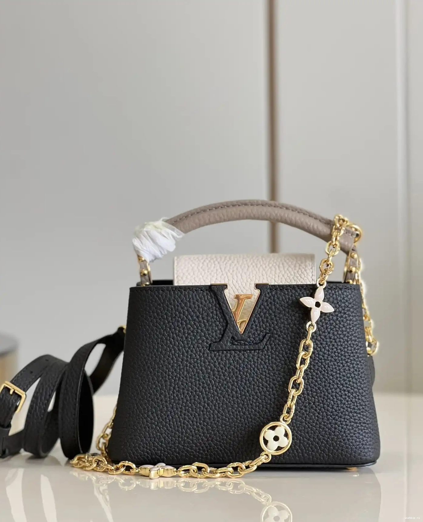 WIS MINI LOUIS VUITTON CAPUCINES 0529